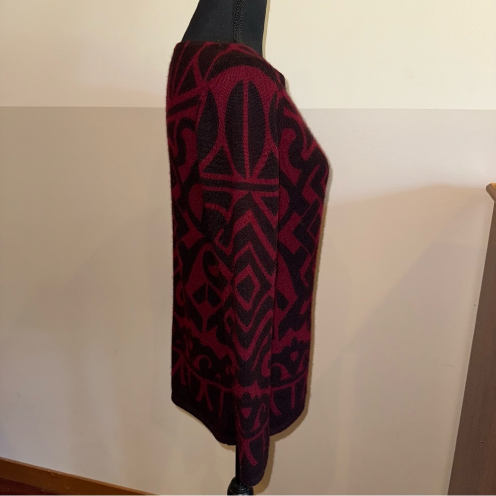 Cashmere Charter Club Luxury Sweater in Black and Burgundy Small - Picture 2 of 8